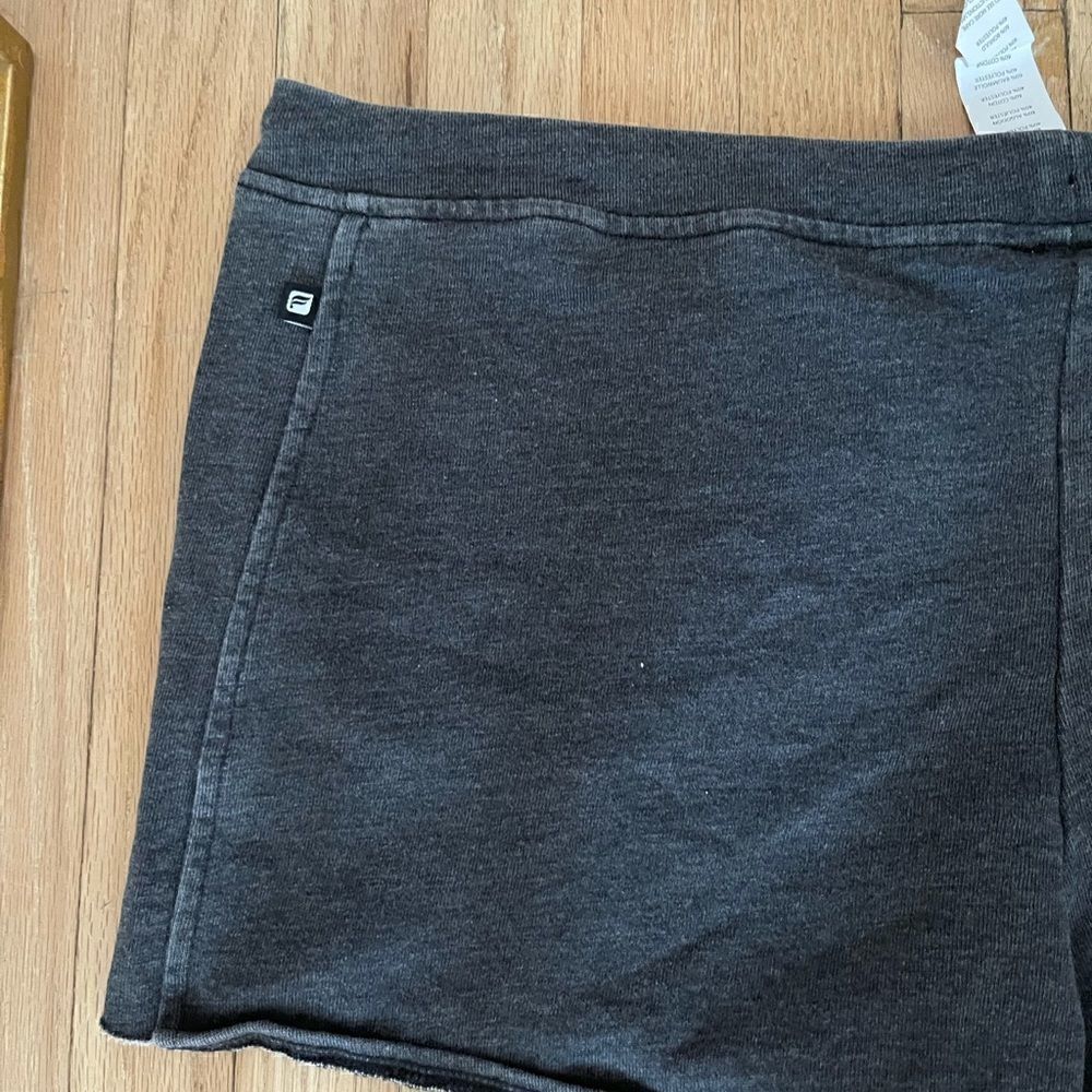 New fabletics shorts sz xxL - Picture 7 of 15